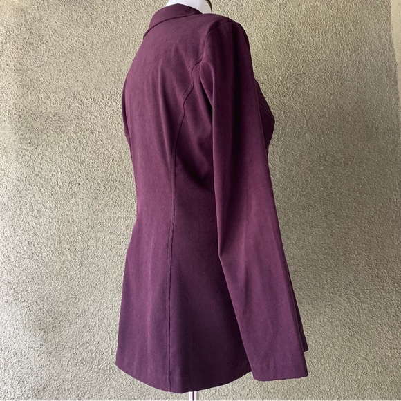 🔥5/$20🔥 “Dress Barn” Purple Fitted Sueded Jacket size 10 - Picture 5 of 11